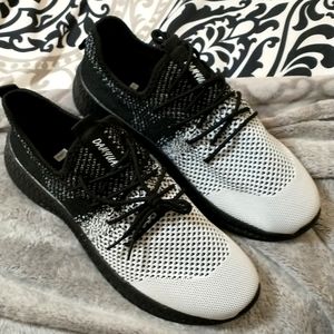 Men's new tennis shoes damyuan SZ44 sneakers